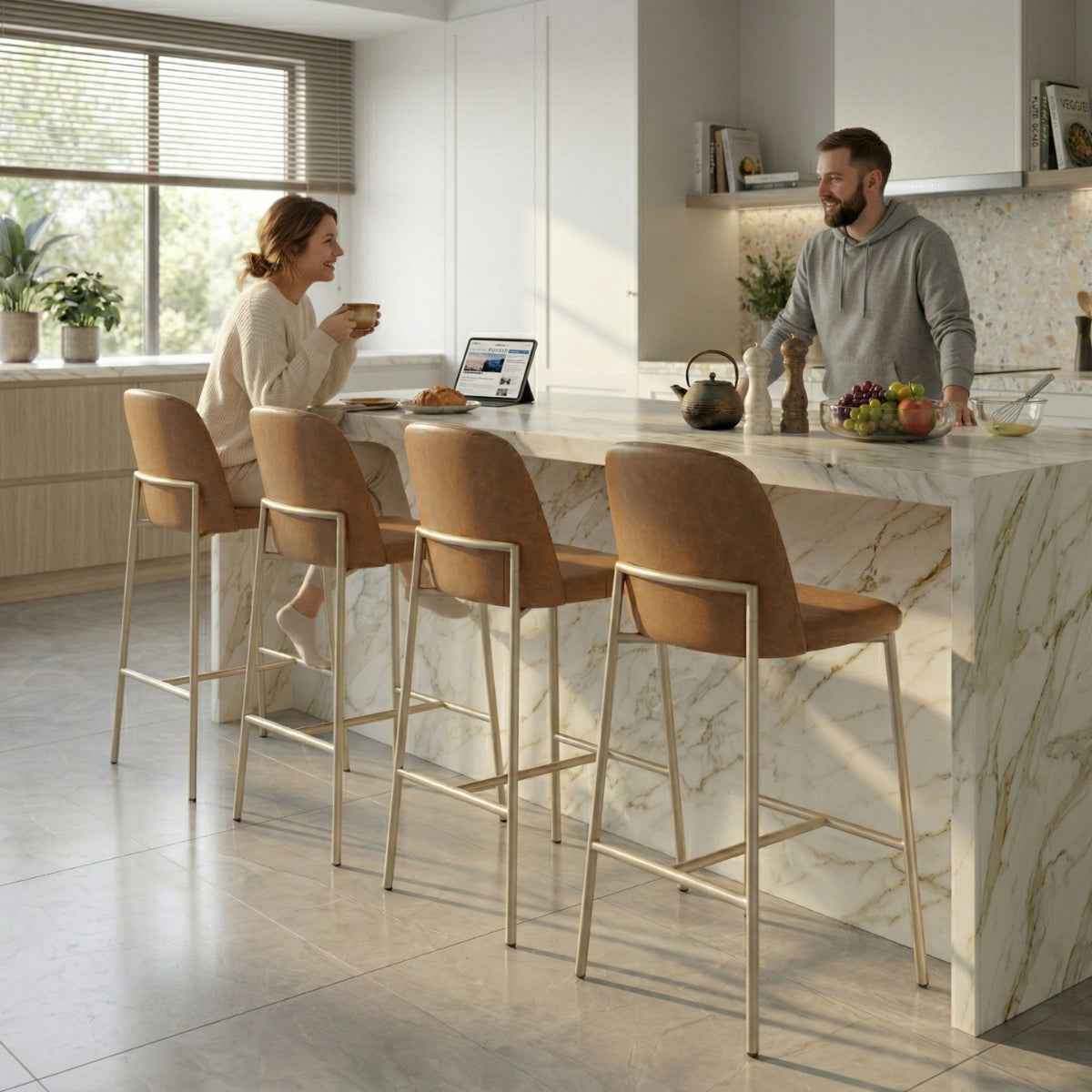 Conjunto de 8 Banquetas Altas de Aço Estofada Lucille