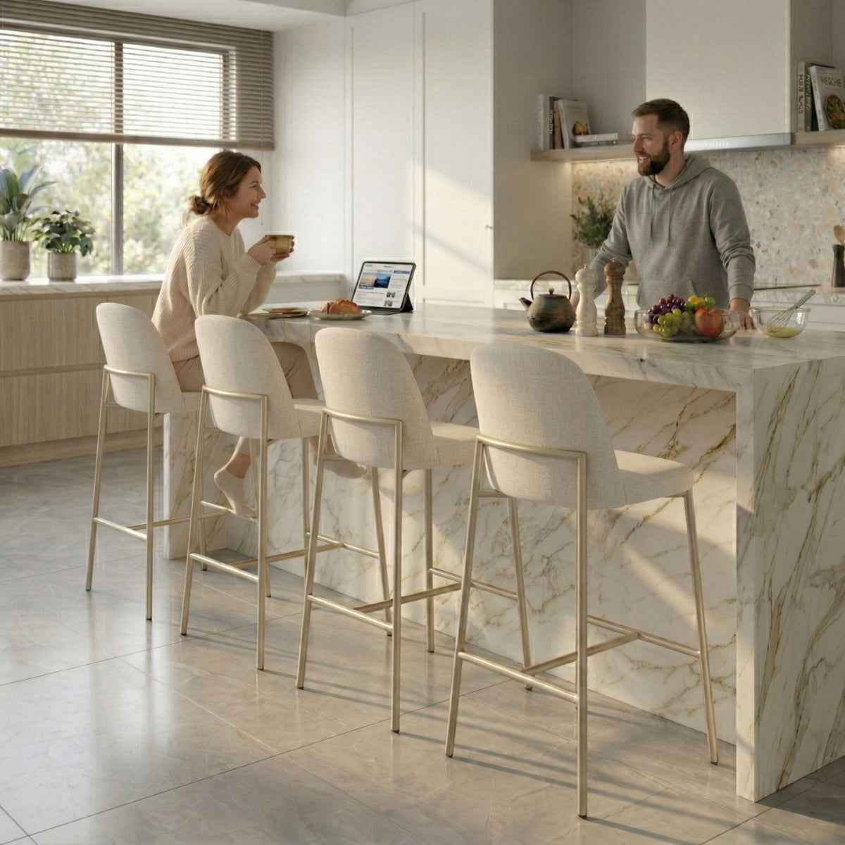 Conjunto de 6 Banquetas Altas de Aço Estofada Lucille